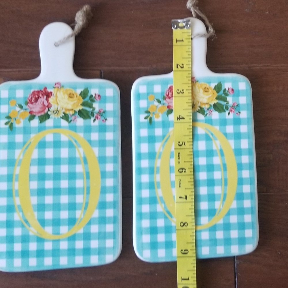 Ashland Letter "O" Home Decor Spring Cheese Board Tabletop - Picture 6 of 14